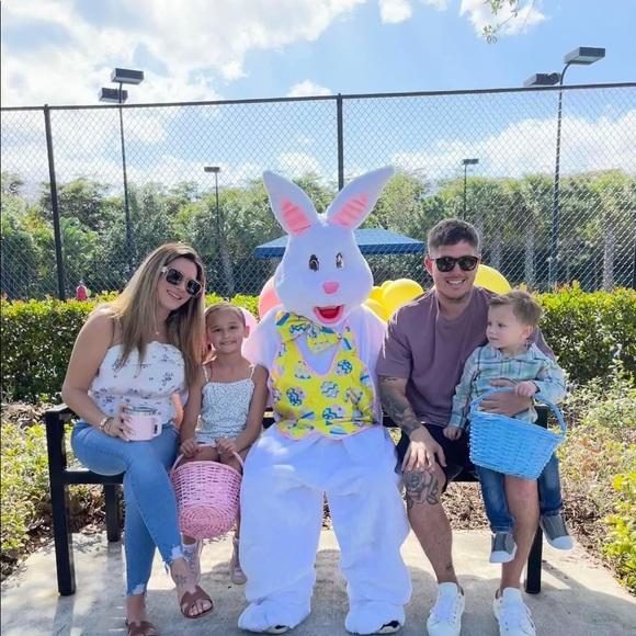 Meet your Posher, Angela - Picture 2 of 2